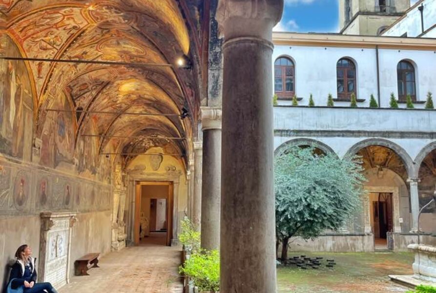 Napoli: Chiesa di Santa Maria la Nova e Museo Donnaregina